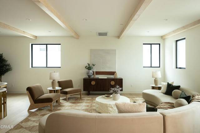 Los Angeles, CA 90043,4245 W 62nd Street