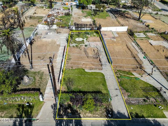 Altadena, CA 91001,3296 Fair Oaks Ave