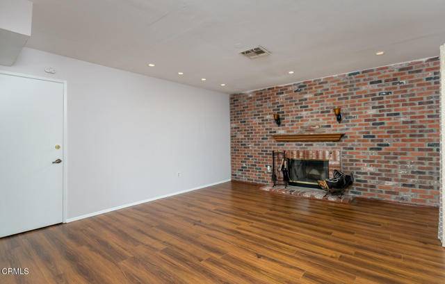 Sylmar, CA 91342,13807 Bradley Avenue