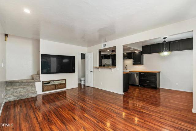 Sunland, CA 91040,10440 Quill Avenue #105