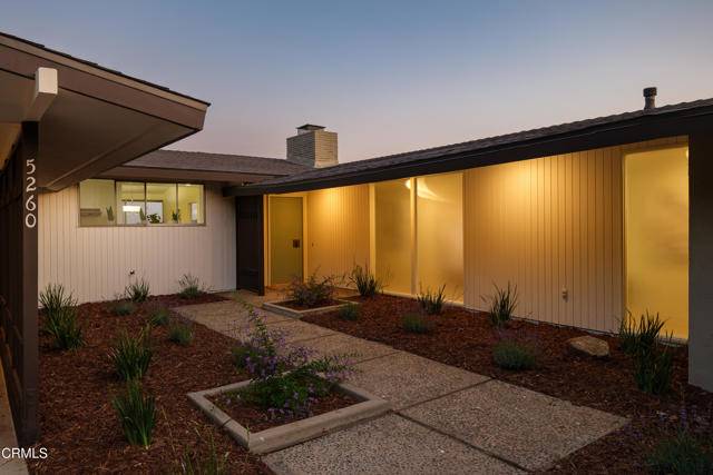 La Canada Flintridge, CA 91011,5260 Gould Avenue