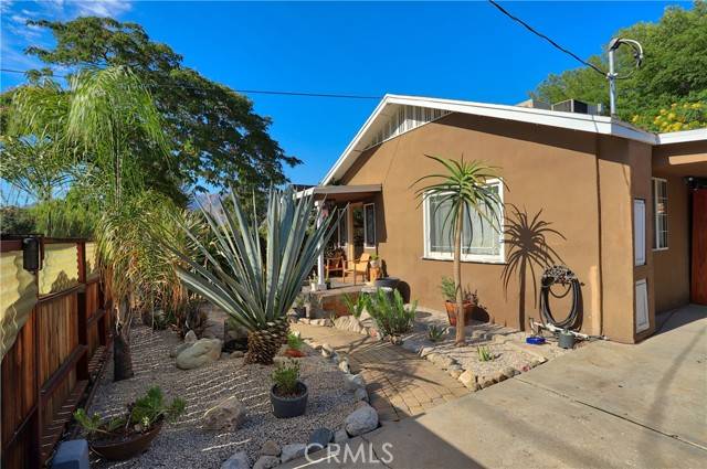 Sunland, CA 91040,10228 Russett Avenue