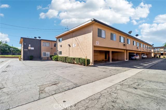 Baldwin Park, CA 91706,3060 Vineland Avenue #8