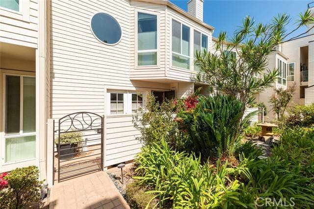 La Jolla, CA 92037,7585 Eads Avenue #F