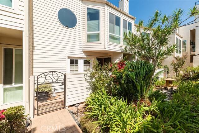 La Jolla, CA 92037,7585 Eads Avenue #F