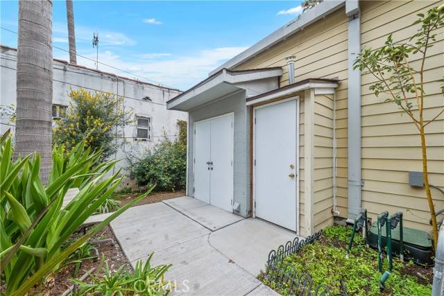 Los Angeles, CA 90028,5824 Harold Way