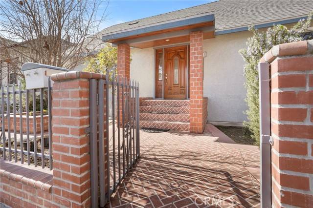 Los Angeles, CA 90042,228 N Avenue 59