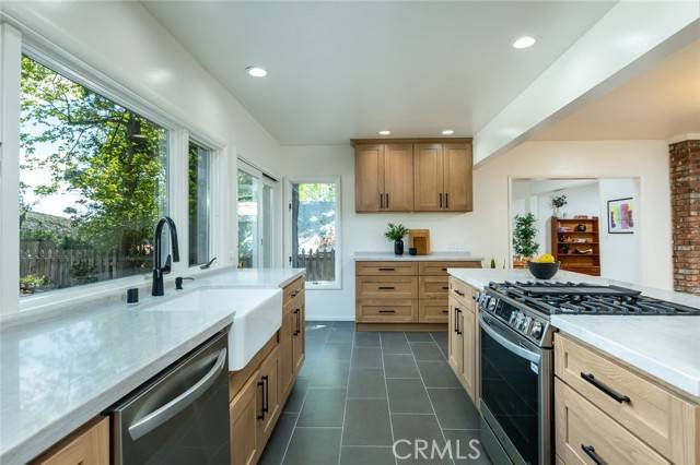 La Crescenta, CA 91214,5874 Freeman Avenue