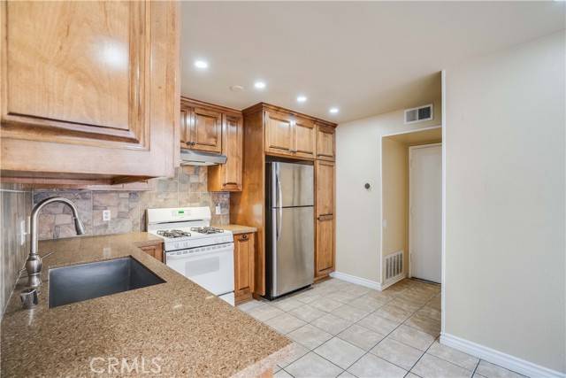 Palmdale, CA 93552,37940 42nd Street #129