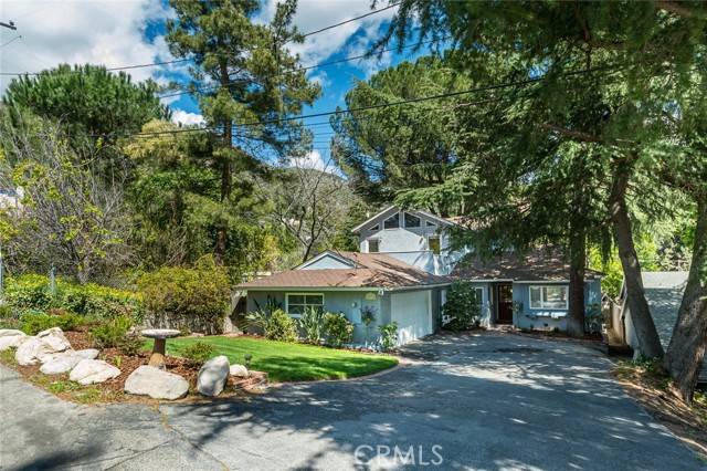 La Crescenta, CA 91214,5874 Freeman Avenue