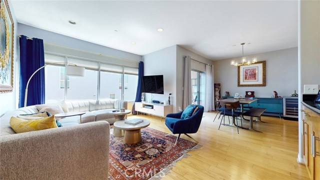 North Hollywood, CA 91601,4821 Bakman Avenue #405