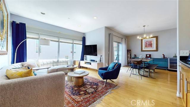 North Hollywood, CA 91601,4821 Bakman Avenue #405