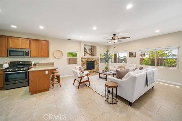 Templeton, CA 93465,975 Rosebay Way