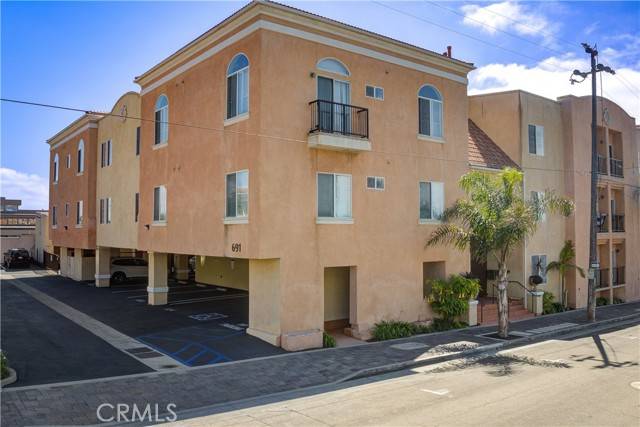 Pismo Beach, CA 93449,691 Price Street #203