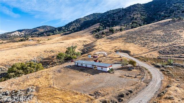 Tehachapi, CA 93561,19180 Klamath Road