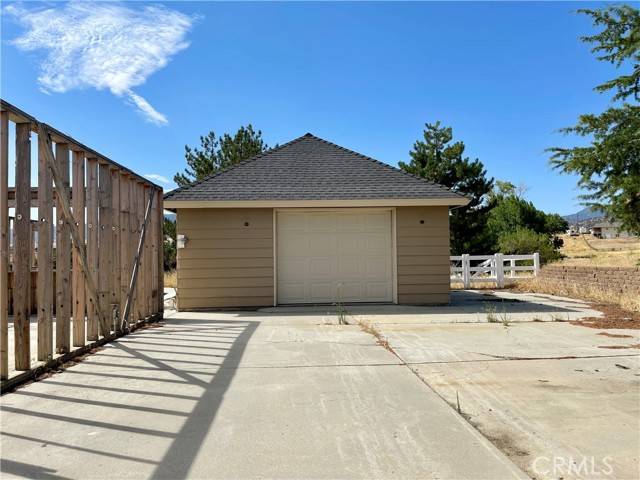 Tehachapi, CA 93561,22912 Larkspur Court