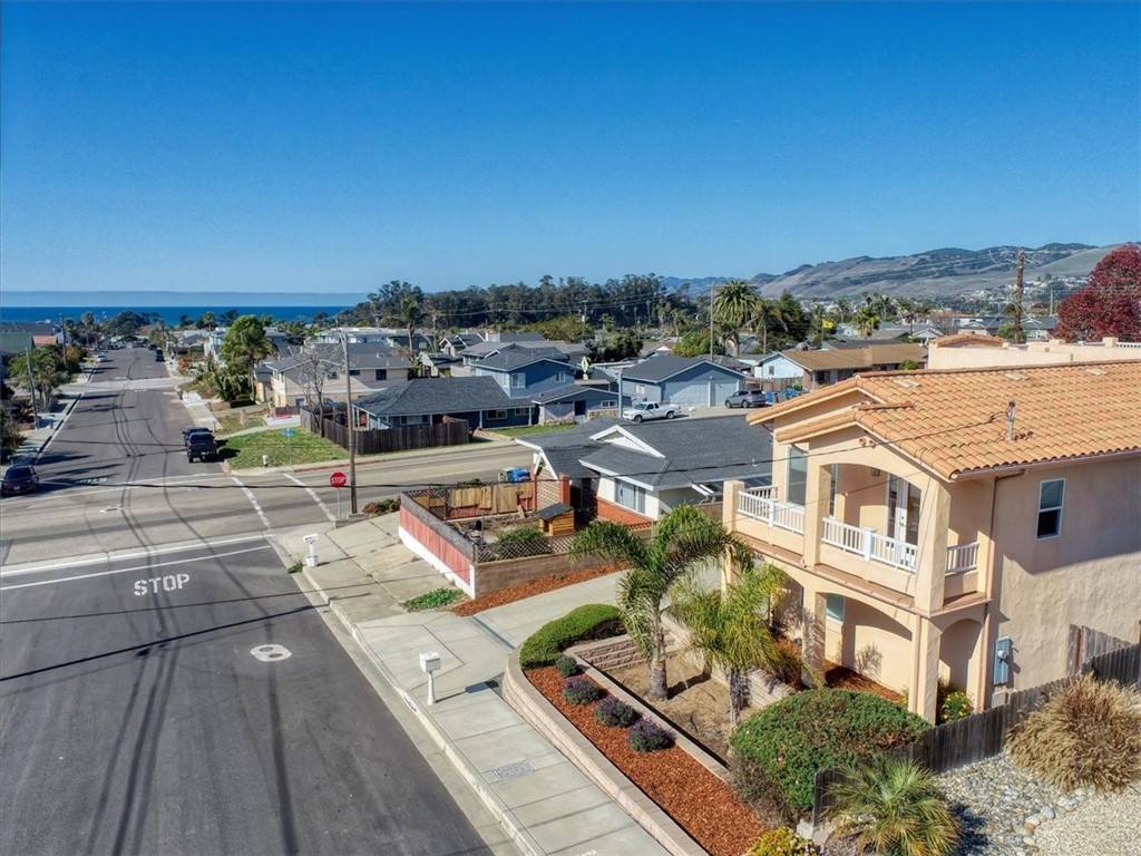 Grover Beach, CA 93433,425 Saratoga