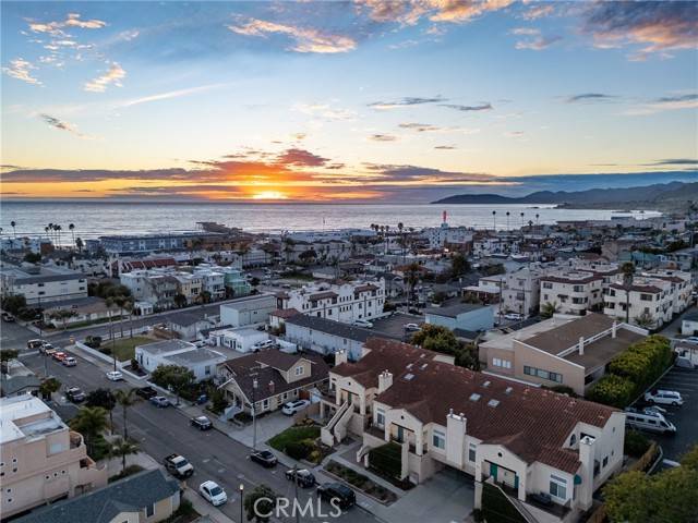 Pismo Beach, CA 93449,355 Ocean View Avenue #2