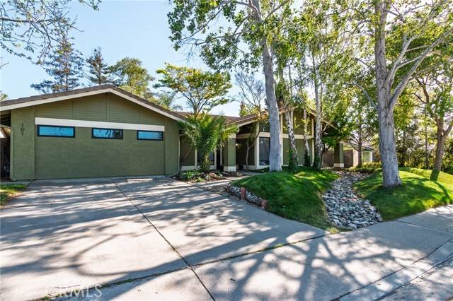 Santa Maria, CA 93455,1572 Rhinestone Court