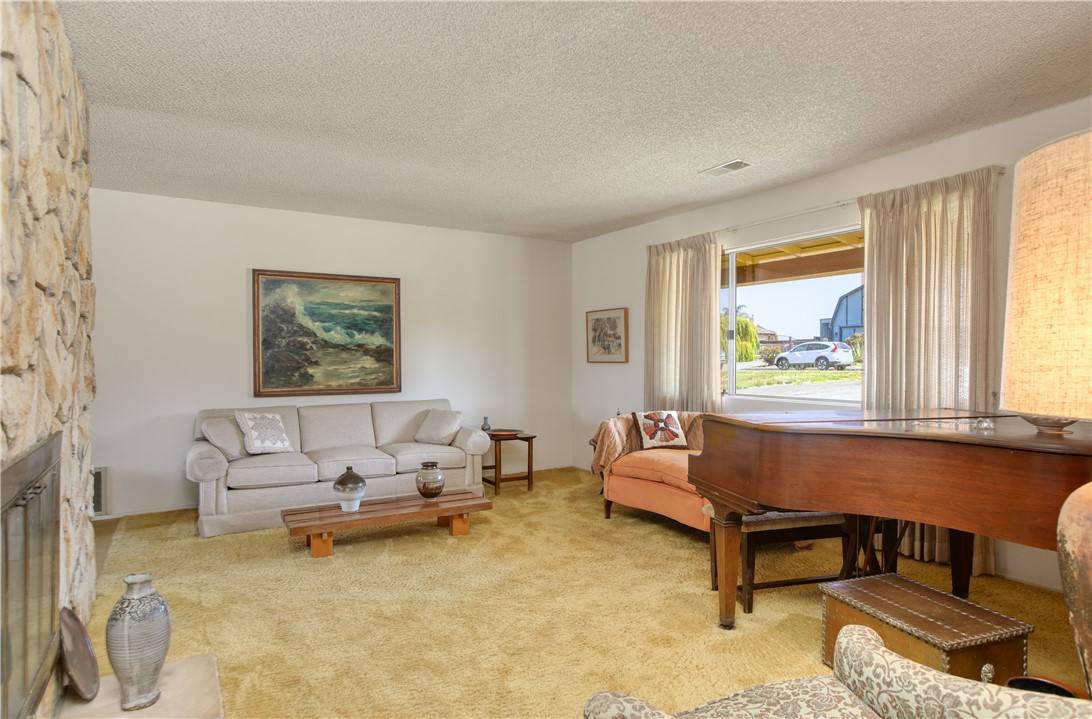 Arroyo Grande, CA 93420,2661 Southview Avenue