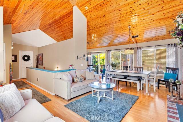 Lake Arrowhead, CA 92352,678 Buckingham Square