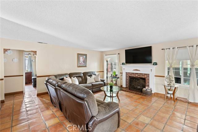 Santa Maria, CA 93454,1527 Dena Way