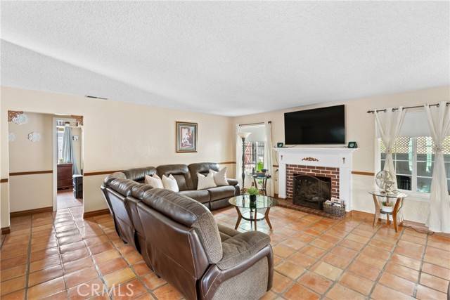 Santa Maria, CA 93454,1527 Dena Way