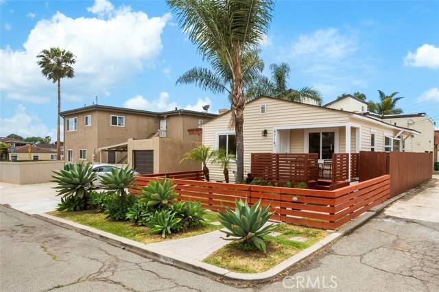 San Diego, CA 92109,4718 Dawes Street