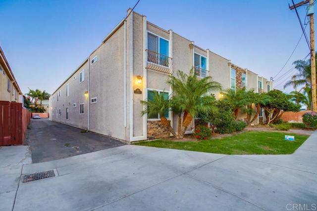 Imperial Beach, CA 91932,1472 Iris Avenue #4