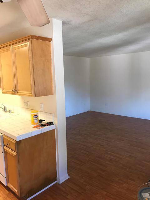 Escondido, CA 92027,2041 E Grand #8