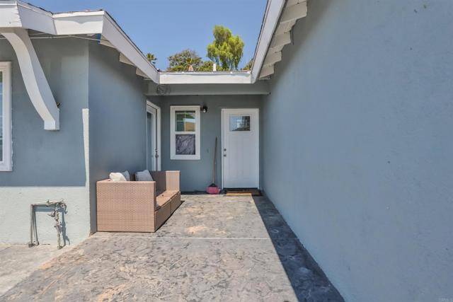 Encanto, CA 92114,8026 Knollwood Road