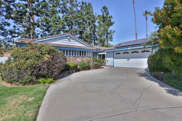 Santee, CA 92071,8816 Court