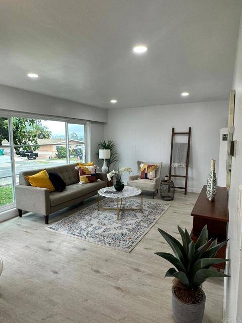 Paradise Hills, CA 92139,2526 Calle Tres Lomas