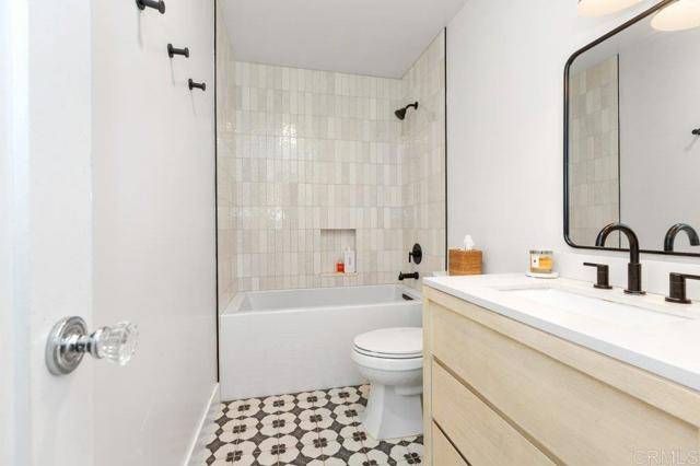 Encinitas, CA 92024,325 Countrywood Lane