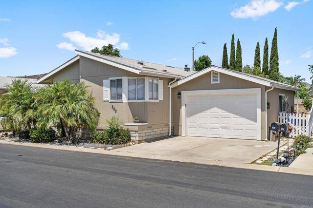 Lakeside, CA 92040,11851 Riverside #202