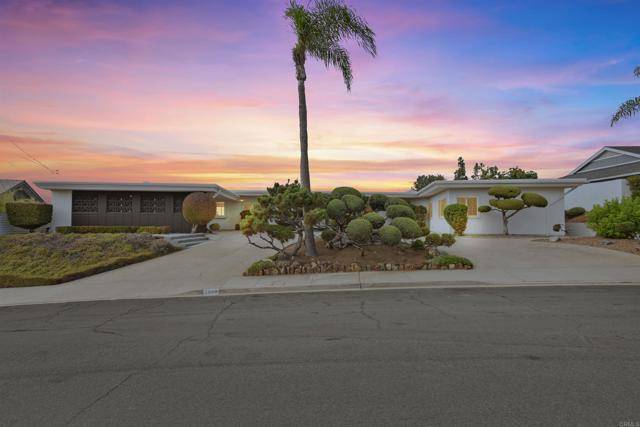 La Mesa, CA 91941,7960 Shadow Hill Drive