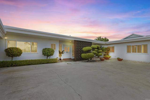 La Mesa, CA 91941,7960 Shadow Hill Drive