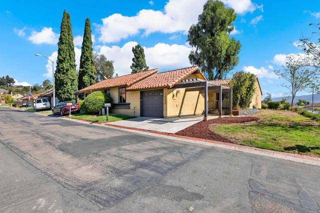 Spring Valley, CA 91977,2880 Glen Canyon Circle