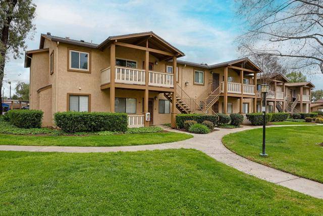 El Cajon, CA 92021,1423 Graves Avenue #220