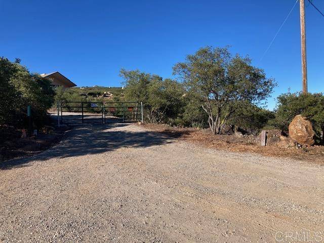 Alpine, CA 91901,22645 Illahee Drive