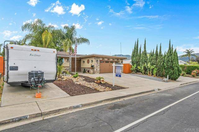 Santee, CA 92071,8409 Carlton Oaks Dr
