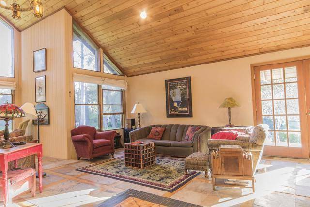 Pine Valley, CA 91962,28831 Spruce Road