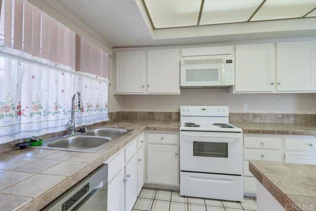 Chula Vista, CA 91910,600 Sheffield Court #35