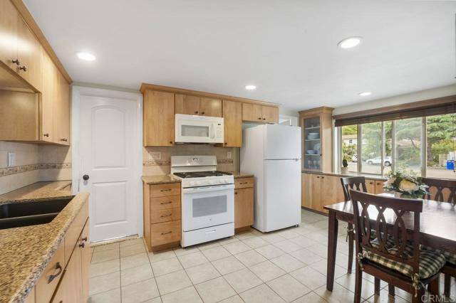 San Diego, CA 92105,5566 Streamview Dr