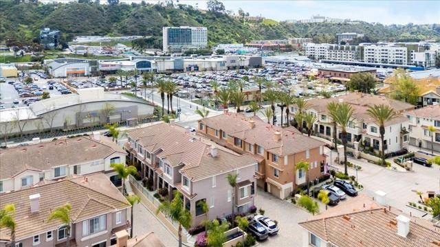 San Diego, CA 92108,938 Camino De La Reina #79