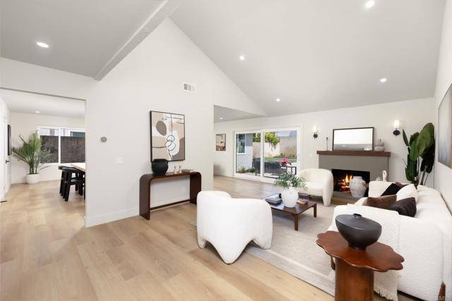 Lake Forest, CA 92630,23162 La Vaca St