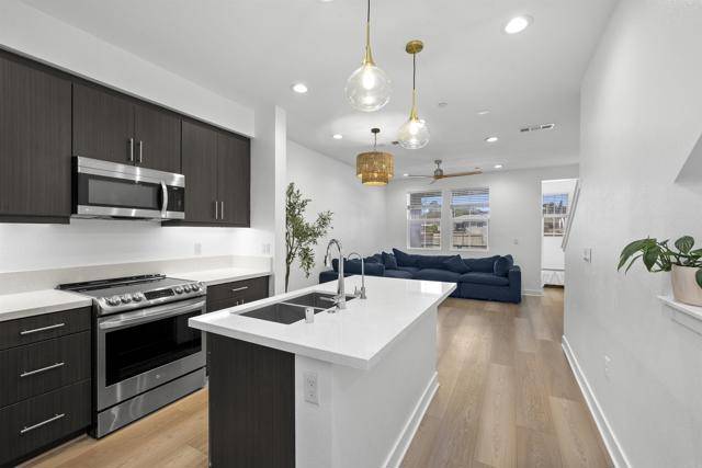La Mesa, CA 91942,7641 University Avenue #105