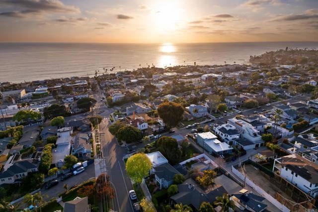 La Jolla, CA 92037,608 Forward Street