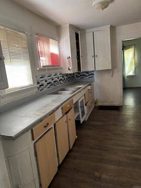 Chula Vista, CA 91910,704 J Street