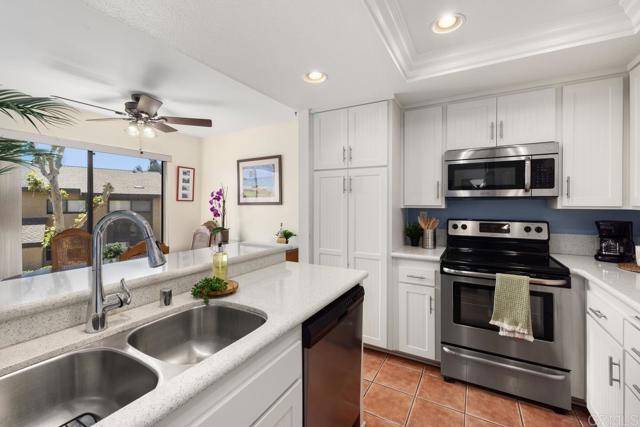 La Mesa, CA 91942,7780 Parkway Drive #703